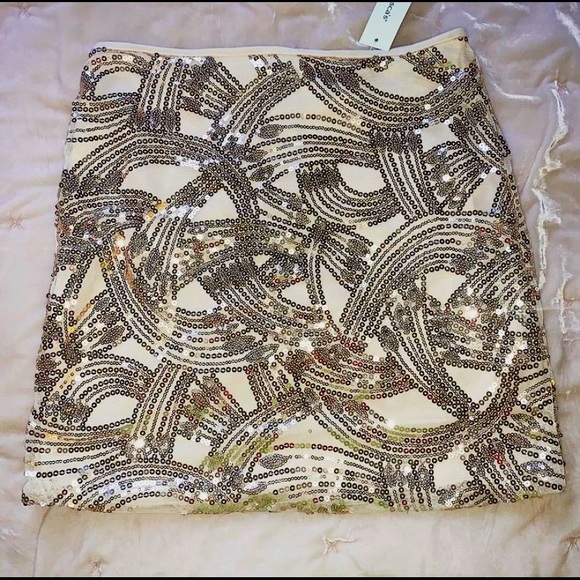 Dresses & Skirts - Jun & Ivy sequin mini skirt from Francesca’s